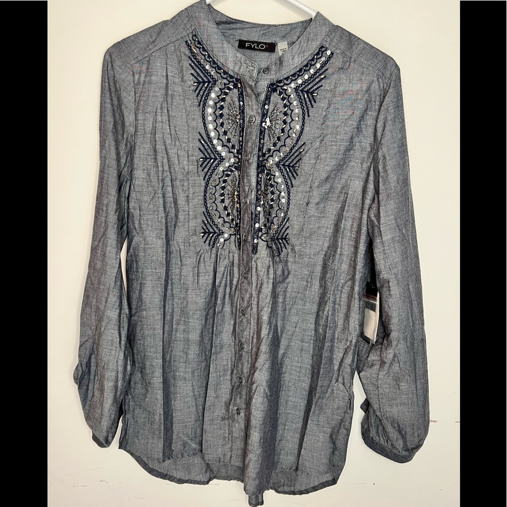 NWT Fylo Ladies Shirt with Beaded front Size Small